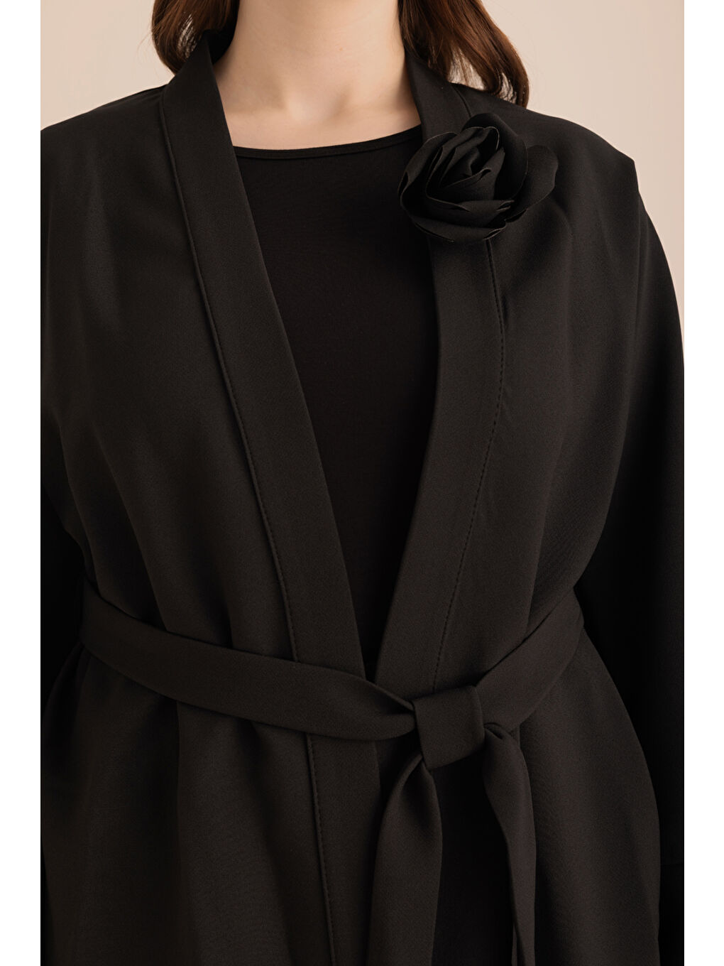 Siyah Kumaş Broşlu Kimono-2