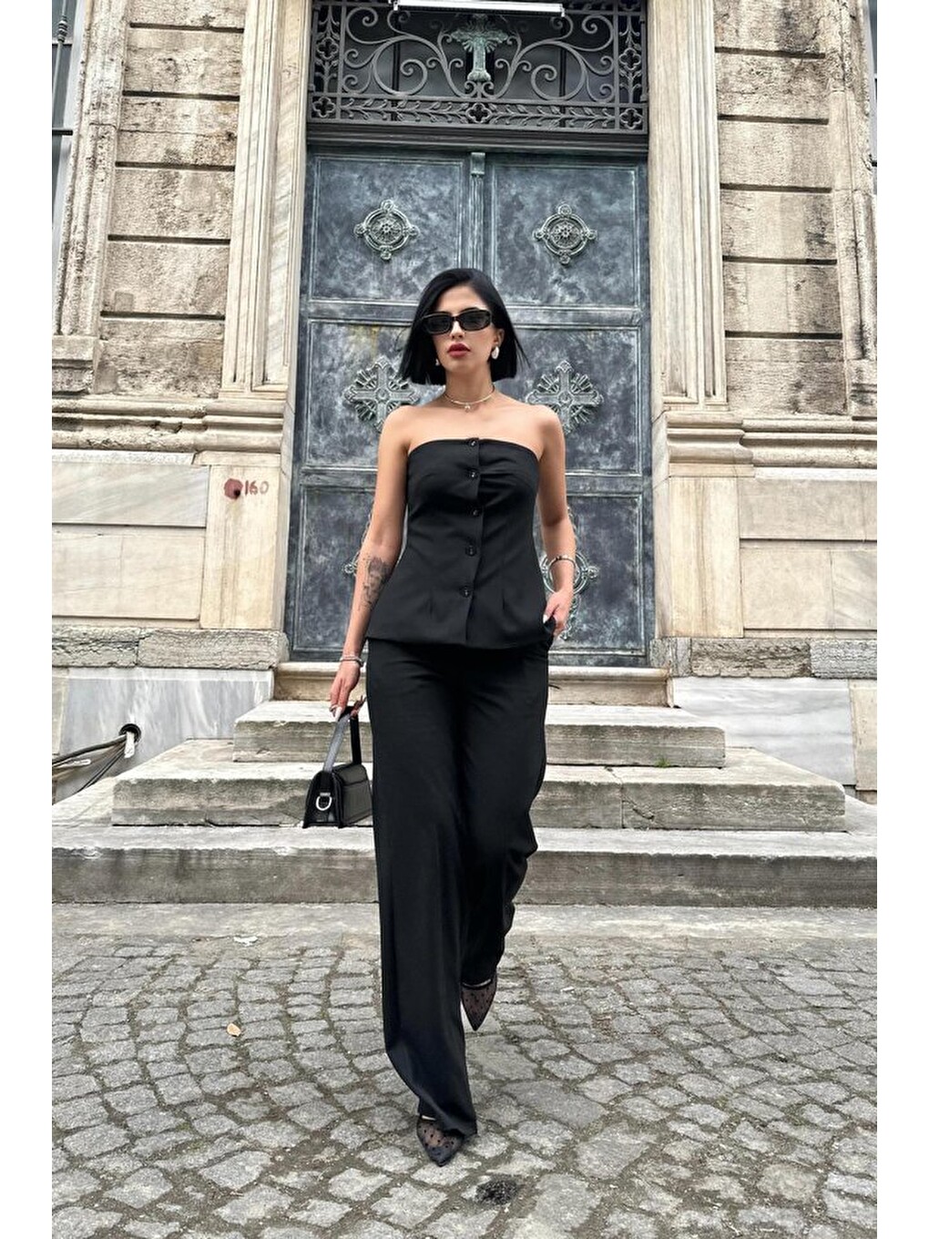Siyah Straplez Düğmeli Crop Ve Pantolon Takım