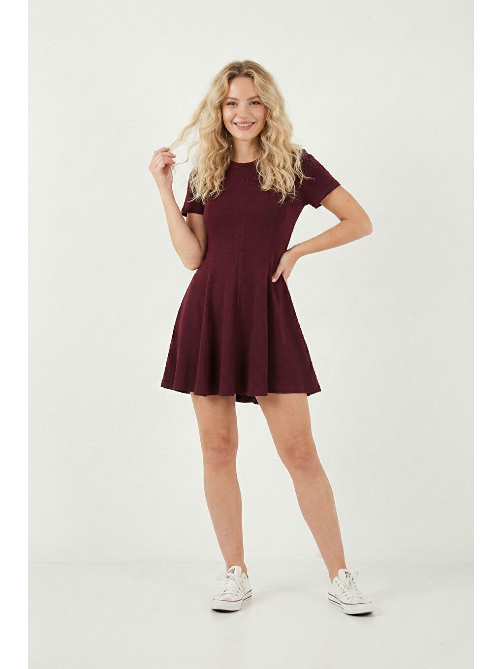 Bordo Regular Fit Bisiklet Yaka Pileli Kadın Mini Elbise 5866342-2