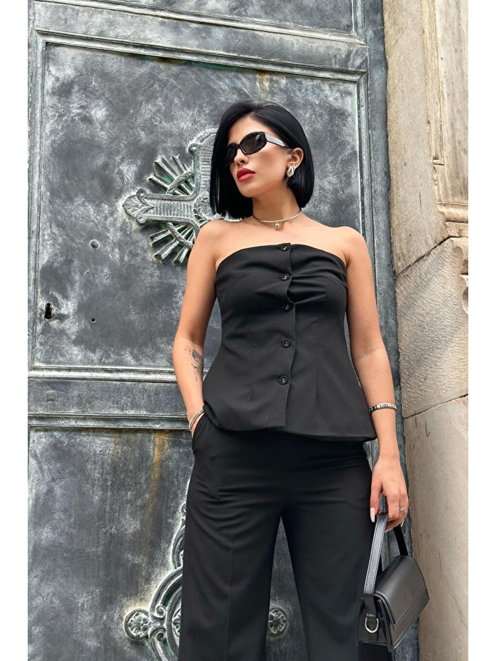 Siyah Straplez Düğmeli Crop Ve Pantolon Takım-1