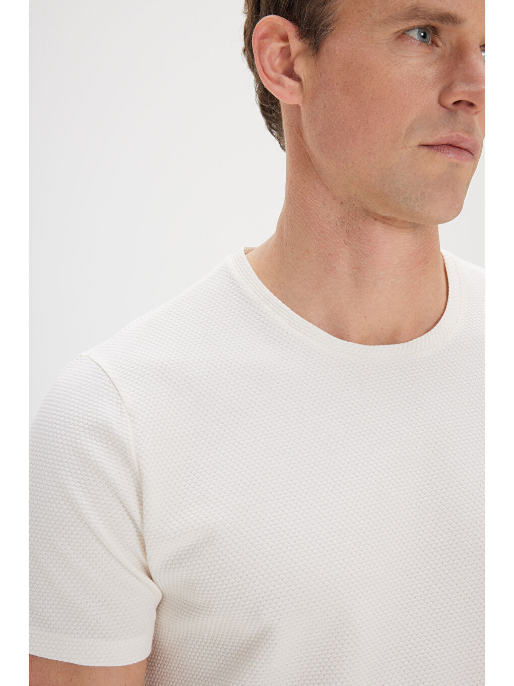 Erkek Ekru Dar Kesim Bisiklet Yaka Kısa Kollu Yumuşak Tuşeli Modal Basic Tişört-2