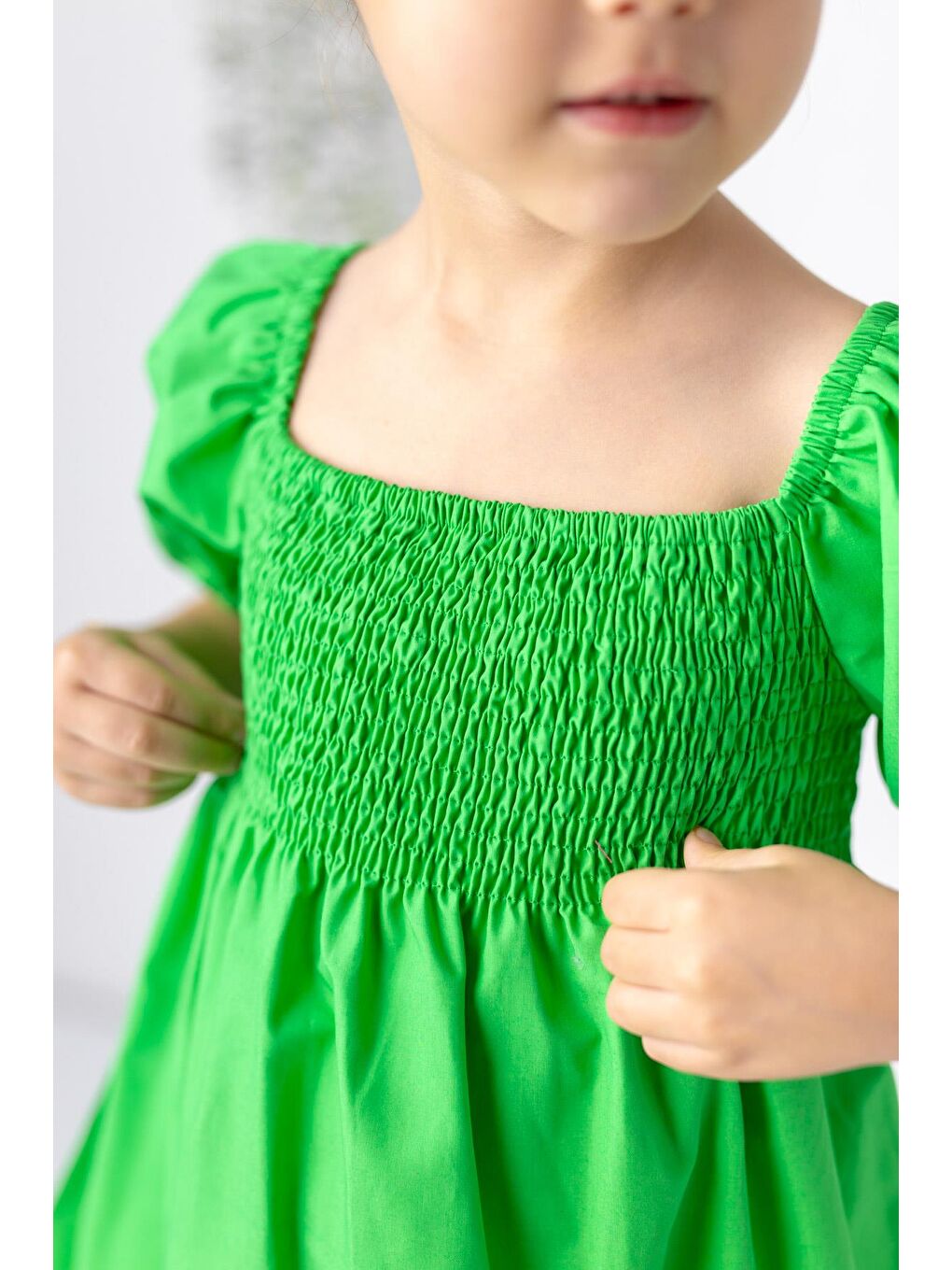 Yeşil Kız Çocuk Balon Kollu Gipeli Dokuma Elbise-2