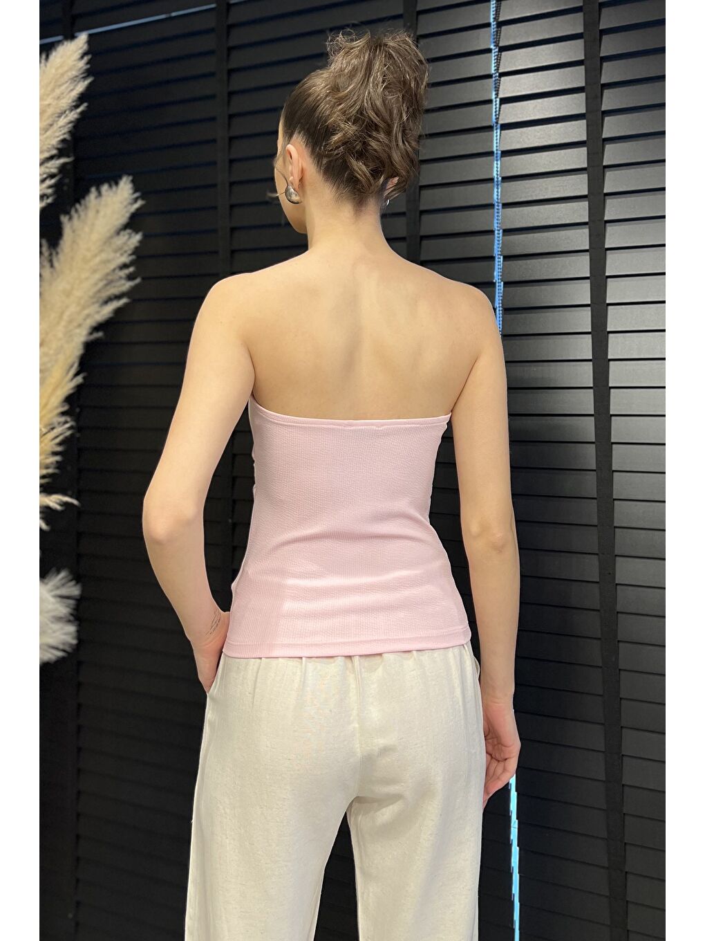 Pembe Kadın Yan Büzgü Detaylı Straplez Bluz-2