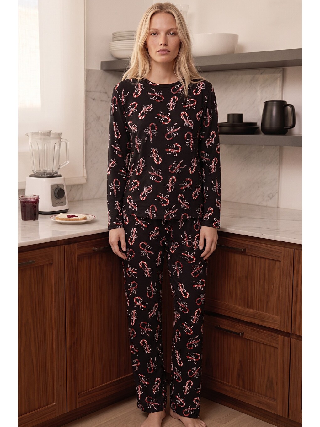 Siyah Desenli Termal Kumaşlı Ultra Soft Yumuşak Örme Pijama Takımı-1