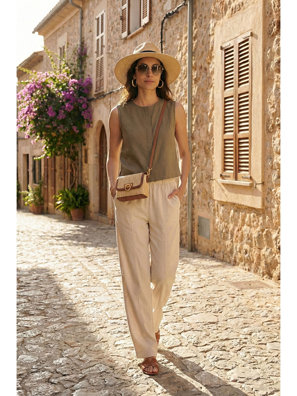 Bej Relaxed Fit Yüksek Bel Daralan Paça Kadın Pantolon 668YP5456