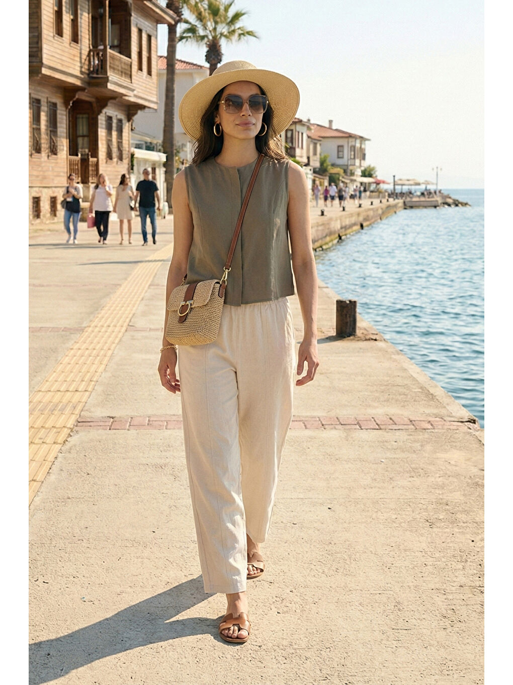 Bej Relaxed Fit Yüksek Bel Daralan Paça Kadın Pantolon 668YP5456-1