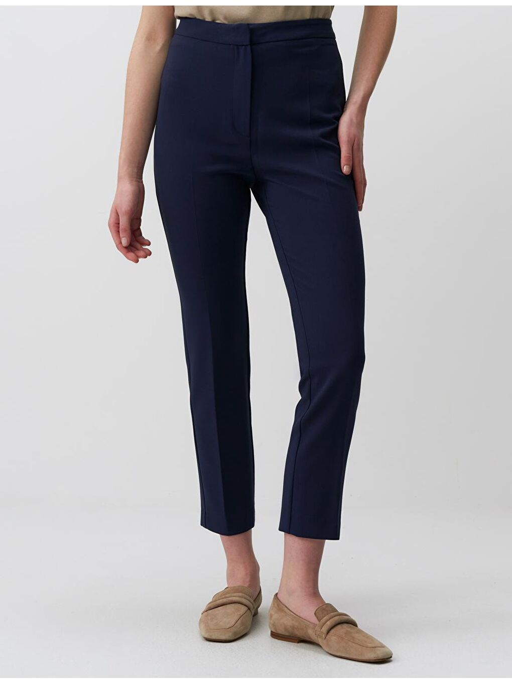 Lacivert Dar Kesim Yüksek Bel Kumaş Pantolon-3