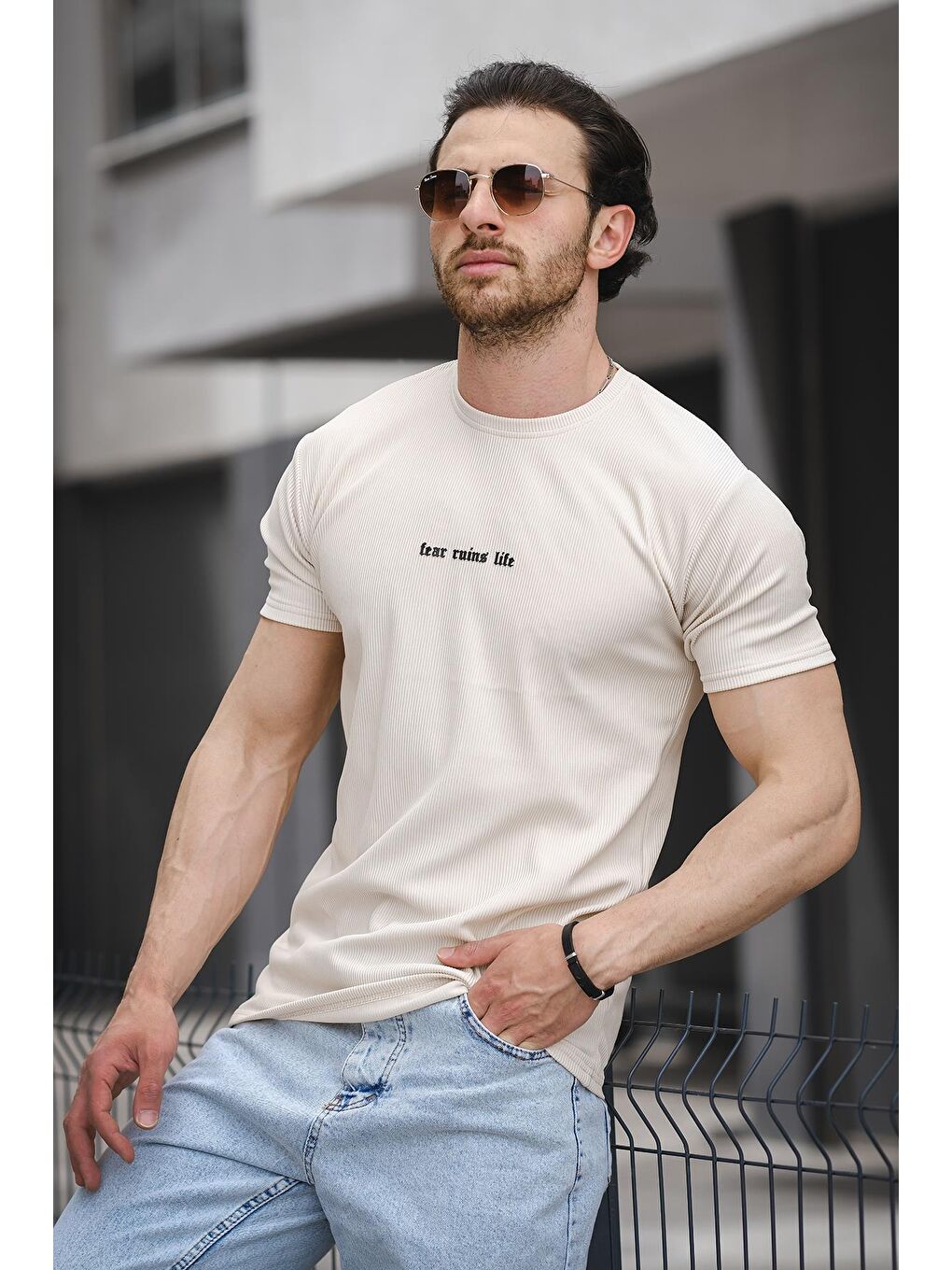 Bej Bisiklet Yaka Kısa Kollu Baskılı Erkek Tişört-2