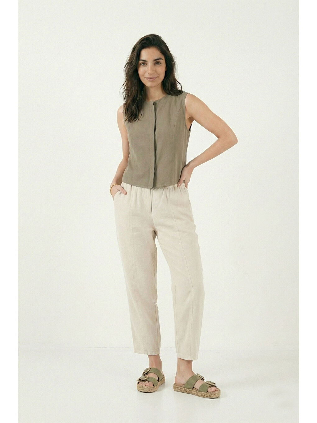 Bej Relaxed Fit Yüksek Bel Daralan Paça Kadın Pantolon 668YP5456-2