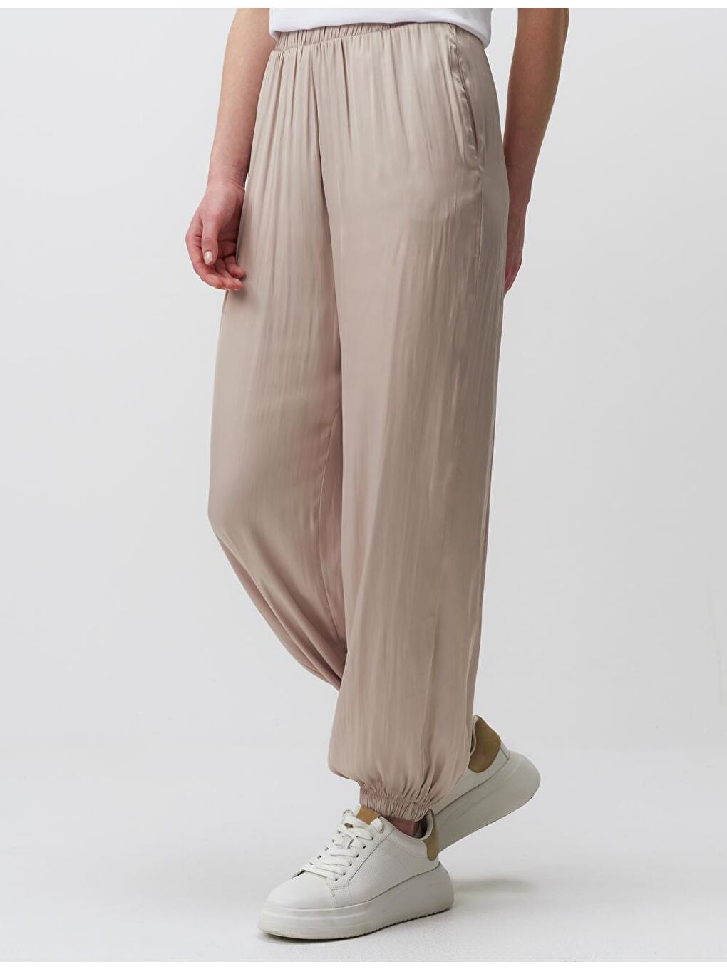 Bej Yüksek Bel Lastikli Paça Dokuma Pantolon-3