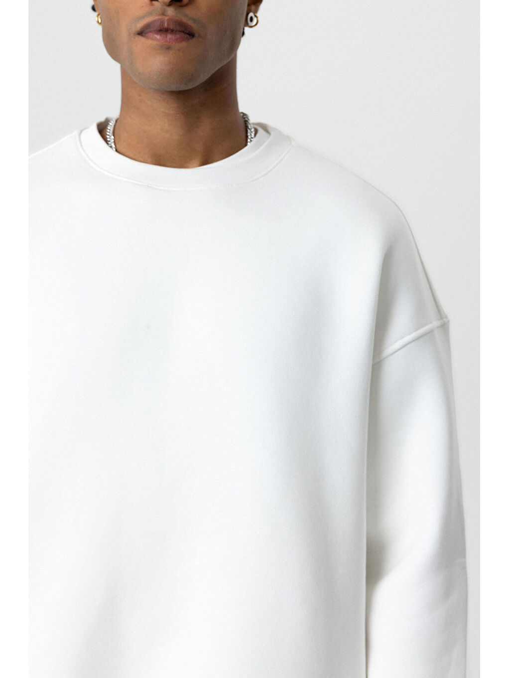 VAMOSCLO Ekru Basic Oversize Bisiklet Yaka Erkek Sweatshirt - 3