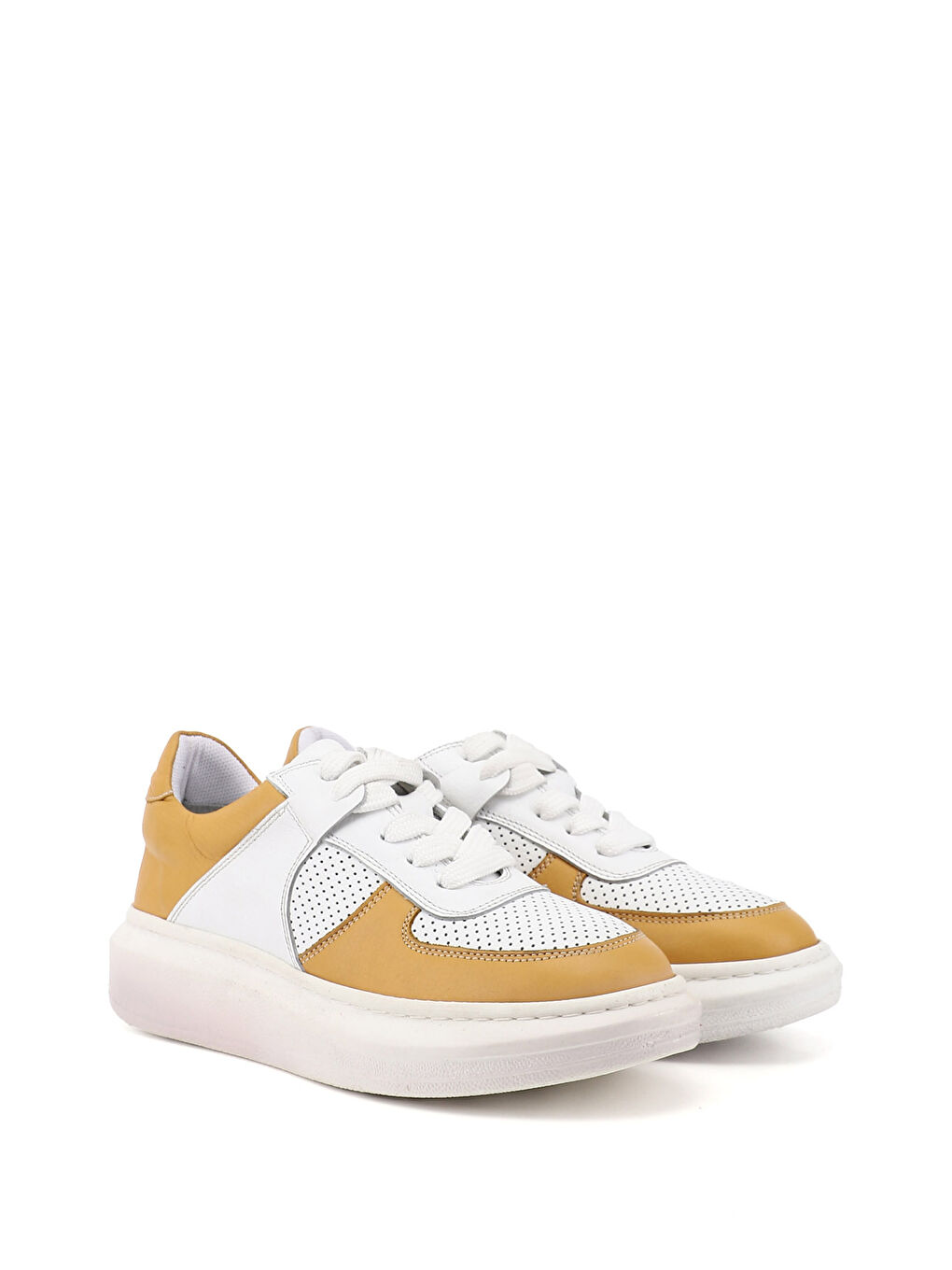 Beyaz Kadın BEYAZ Bağcıklı Dolgu Taban Hakiki Deri Sneaker-1