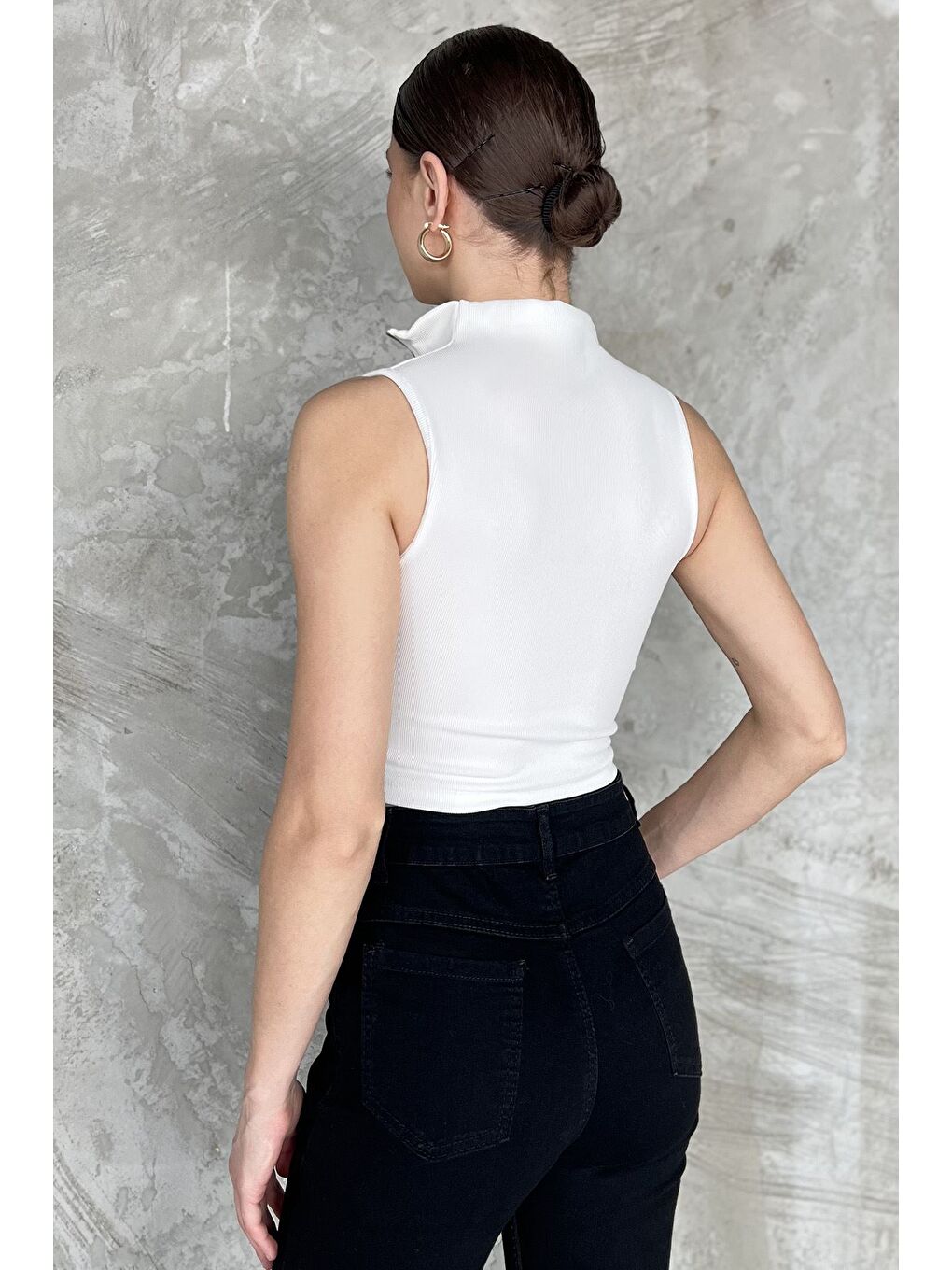 Beyaz Kadın Yarım Fermuarlı Fitilli Crop Top Bluz-2