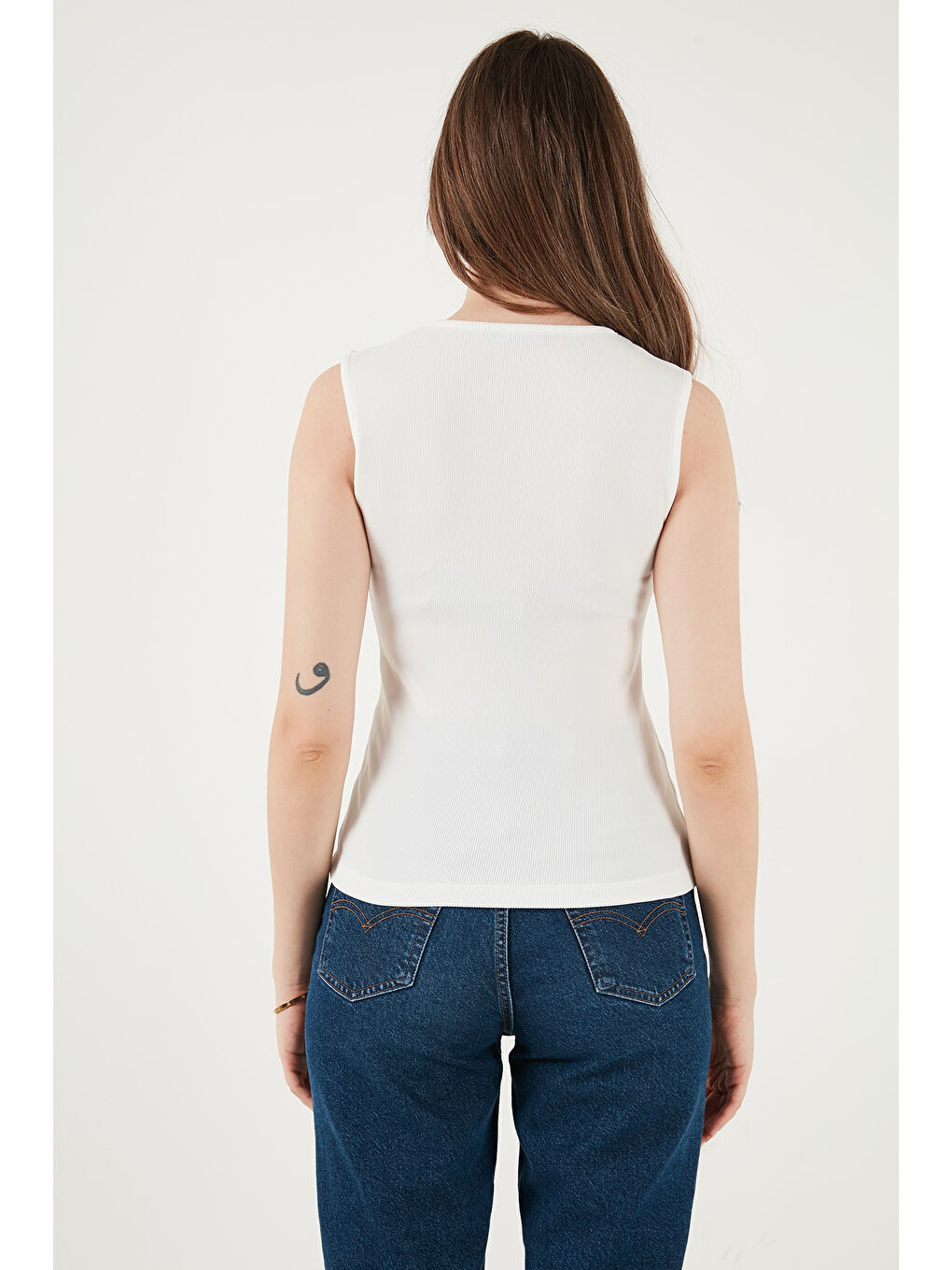 Ekru Fittted Fit Bisiklet Yaka Aksesuar Detaylı Kadın Bluz 5866475-6