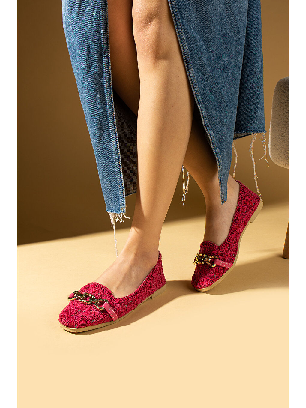 Fuşya Nakış İşlemeli Zincirli Kadın Babet 81-141-25-2