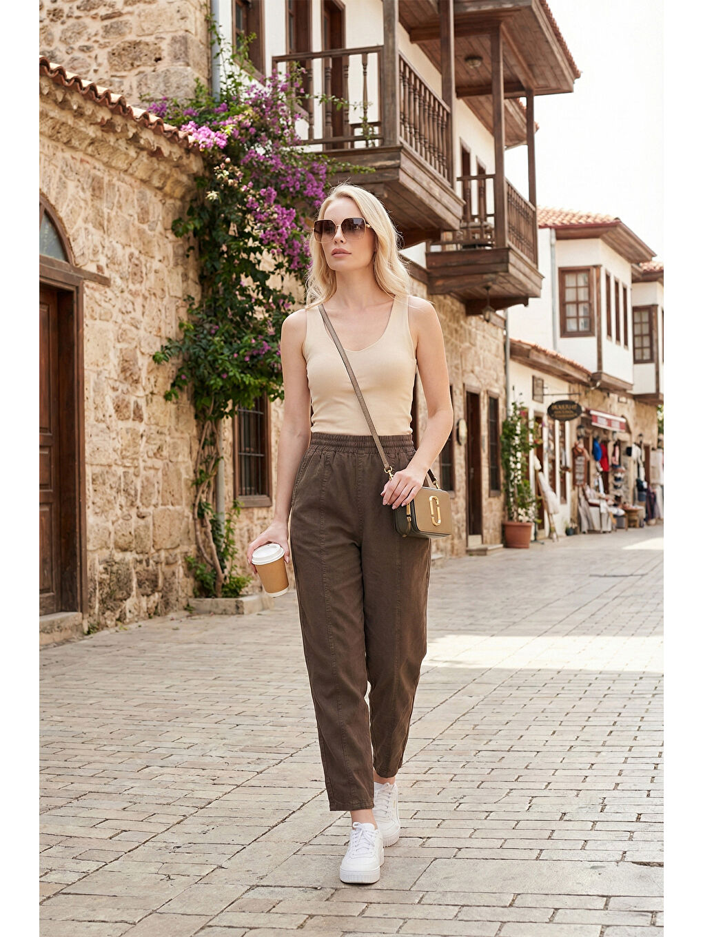 Kahverengi Relaxed Fit Yüksek Bel Daralan Paça Kadın Pantolon 668YP5456