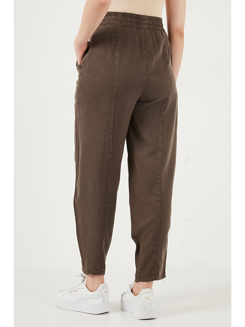 Kahverengi Relaxed Fit Yüksek Bel Daralan Paça Kadın Pantolon 668YP5456-6