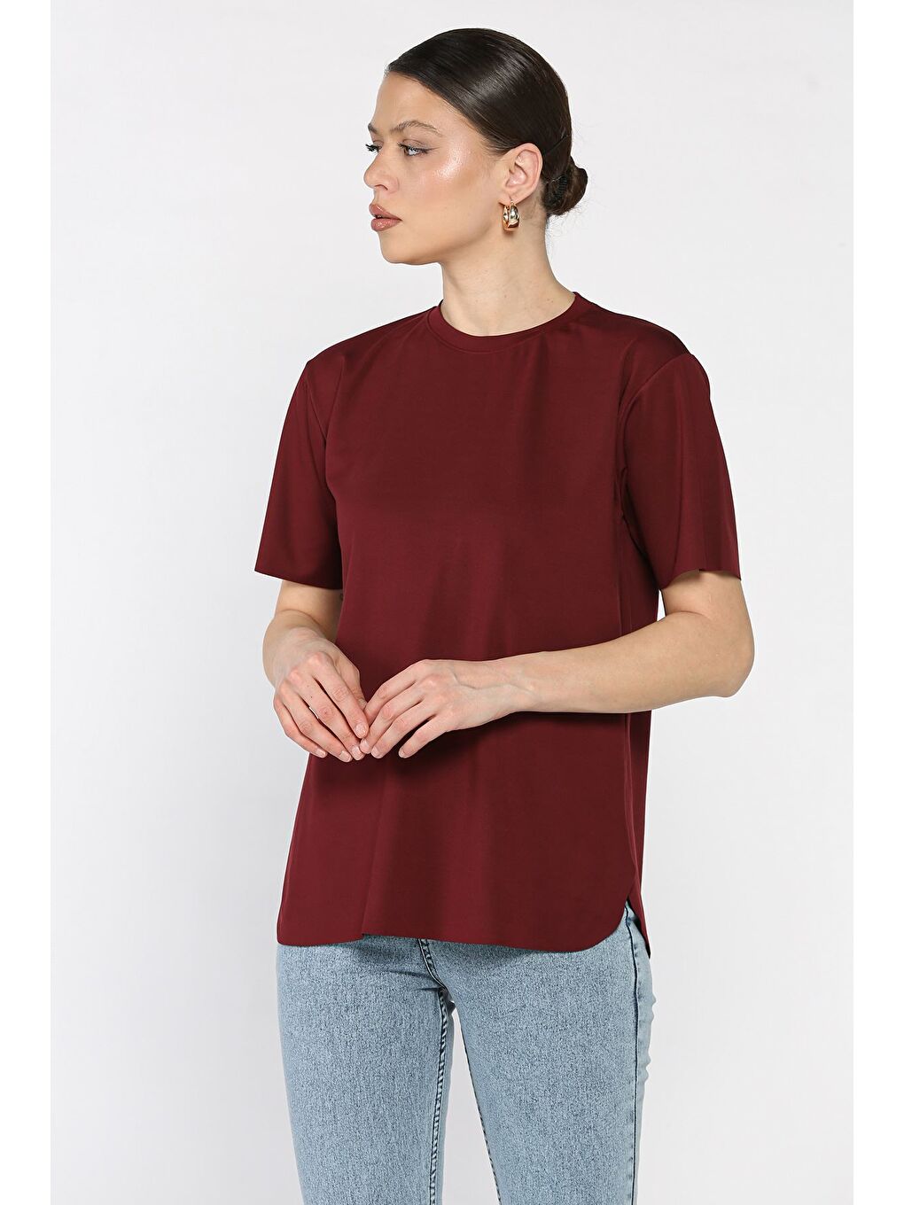 Bordo Bisiklet Yaka Yan Yırtmaçlı Kadın Tişört-1