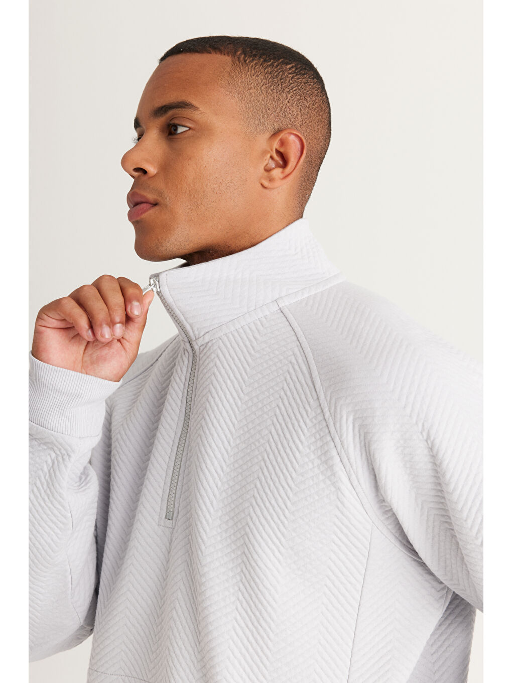 Erkek Açık Gri Loose Fit Bato Yaka Desenli Sweatshirt-2