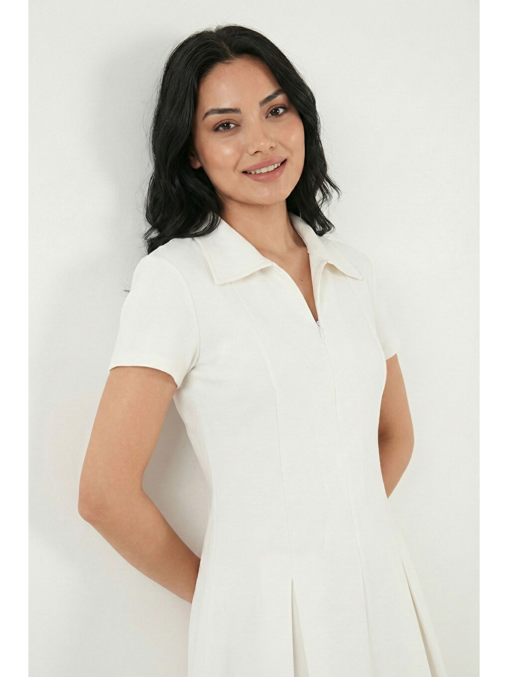 Ekru Fitted Fit Klasik Yaka Fermuar Detaylı Pileli Kadın Mini Elbise 5866659-4