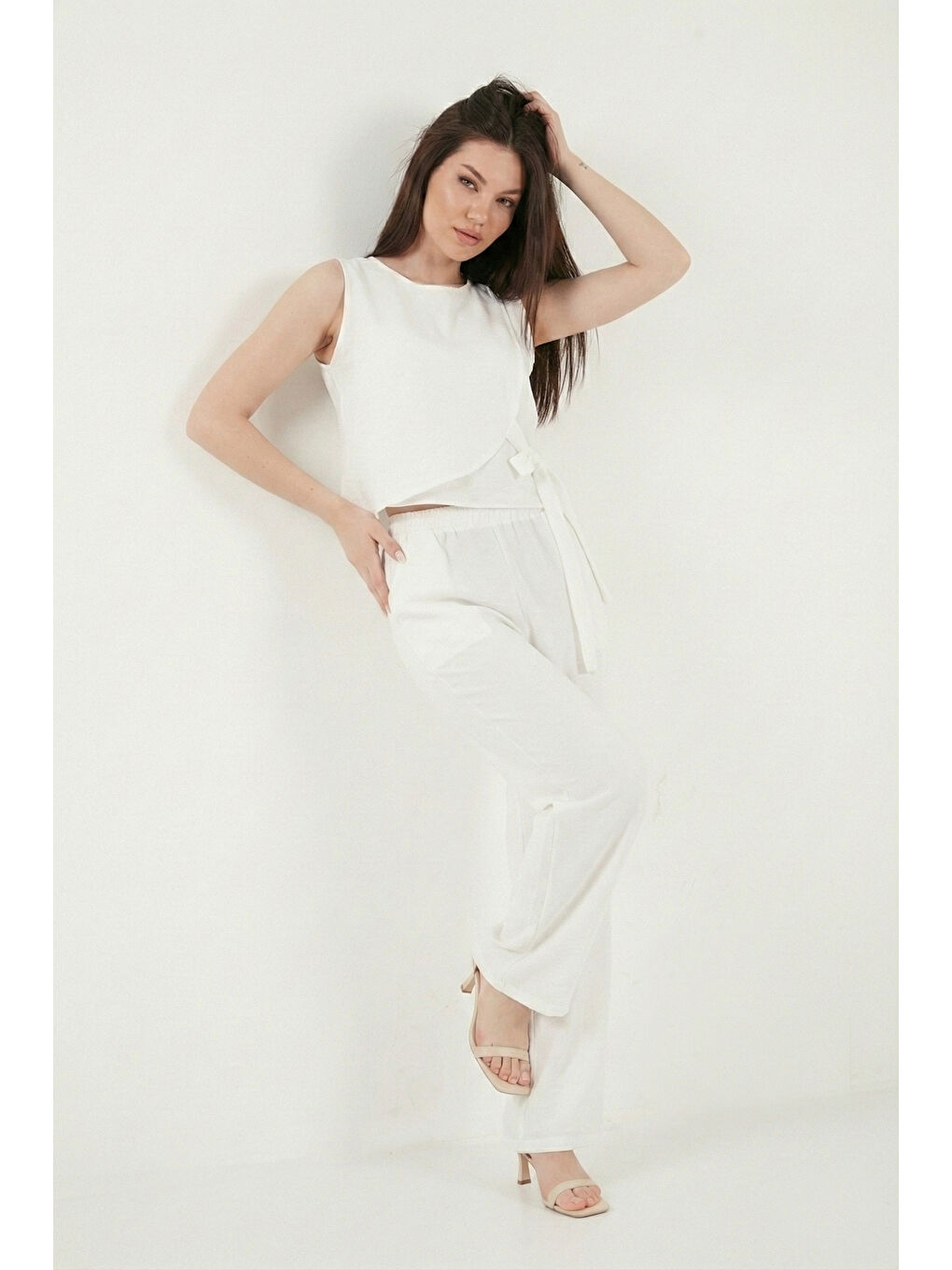 Ekru Regular Fit Bağlama Detaylı Bisiklet Yaka Kadın Takım 5866466-2