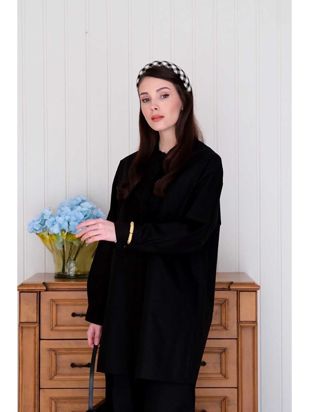 Siyah Çapraz Cep Detay Gömlek