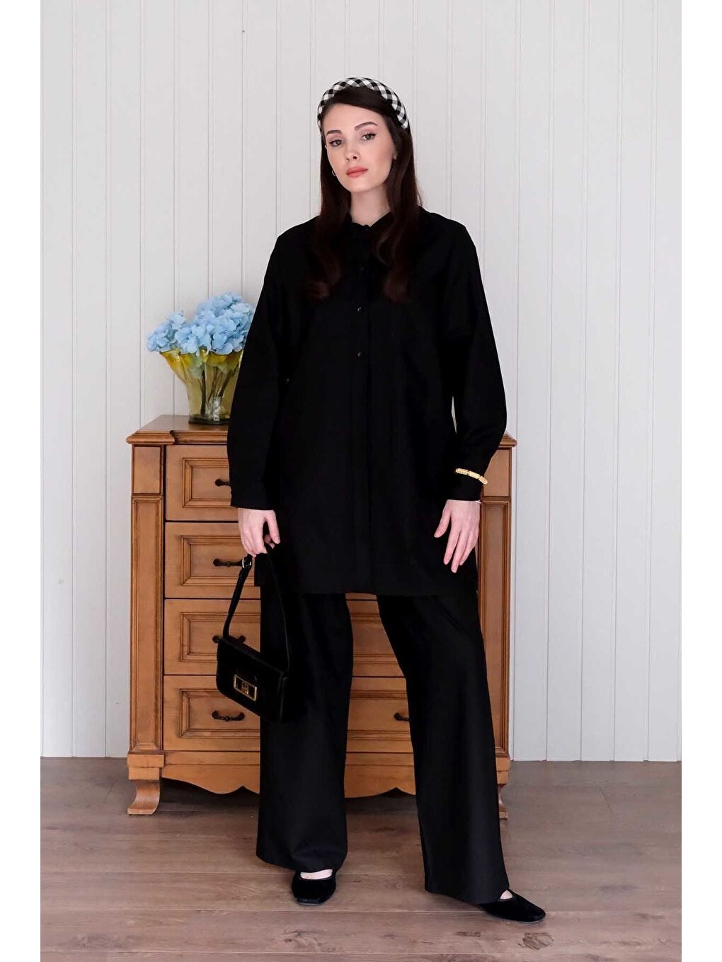 Siyah Çapraz Cep Detay Gömlek-3