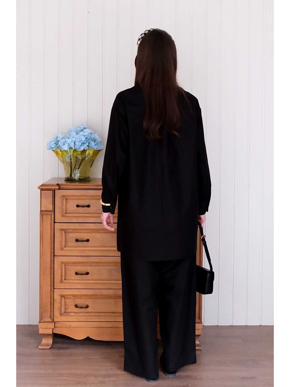 Siyah Çapraz Cep Detay Gömlek-6