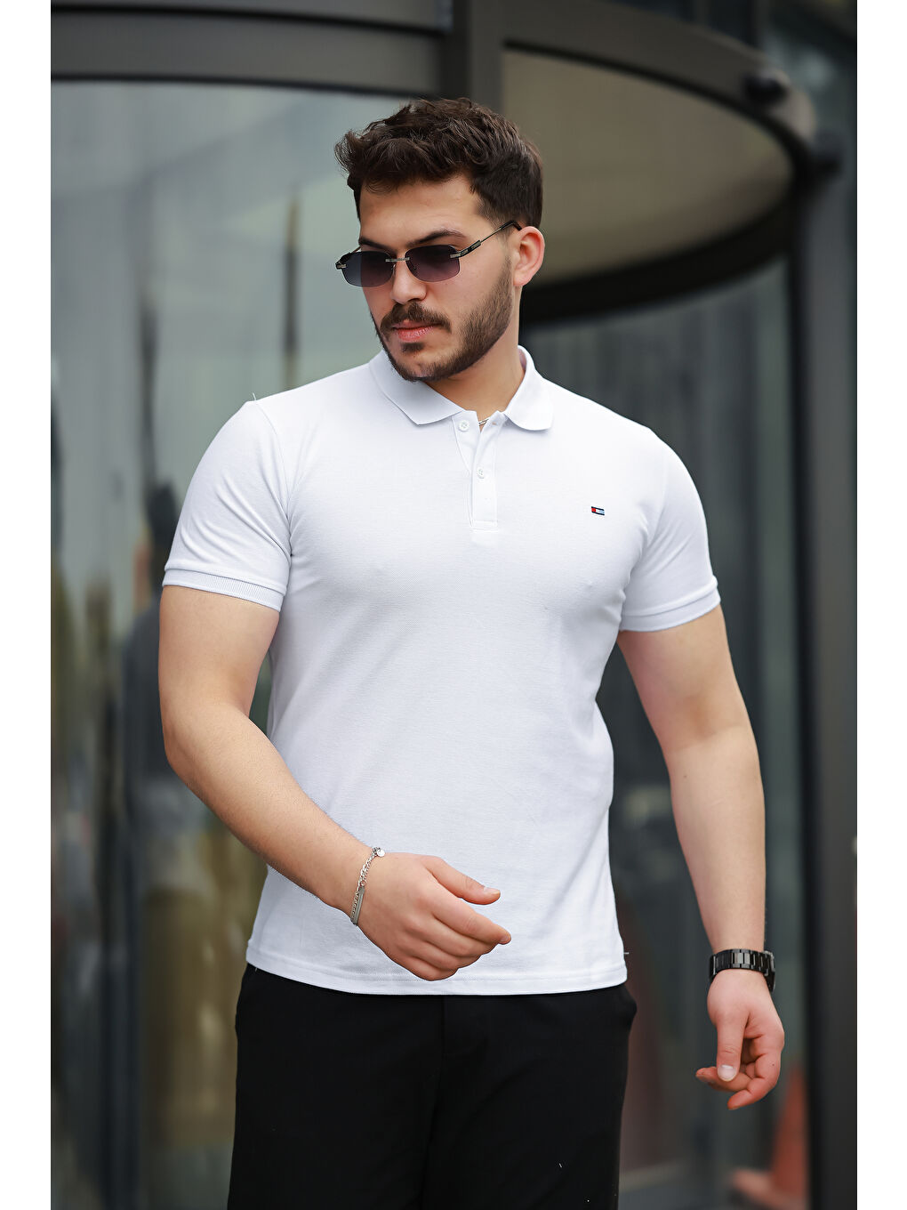 Beyaz Erkek Kıvrılmaz Polo Yaka Cepsiz Slim Fit Dar Kesim T-Shirt