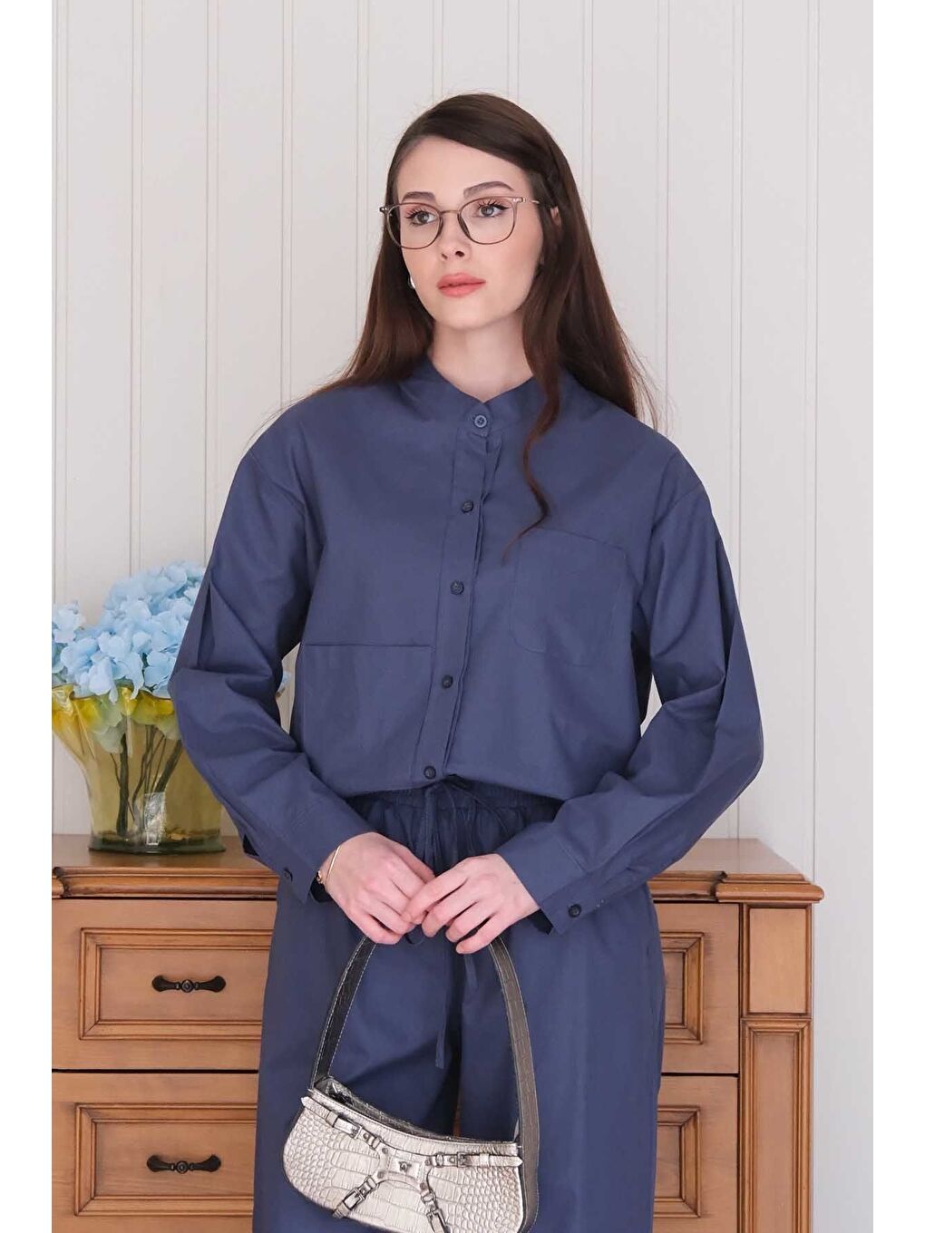 Lacivert Çapraz Cep Detay Gömlek