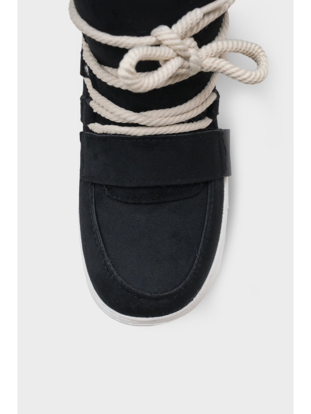 Siyah Agatha Kürklü Kadın Bot-3