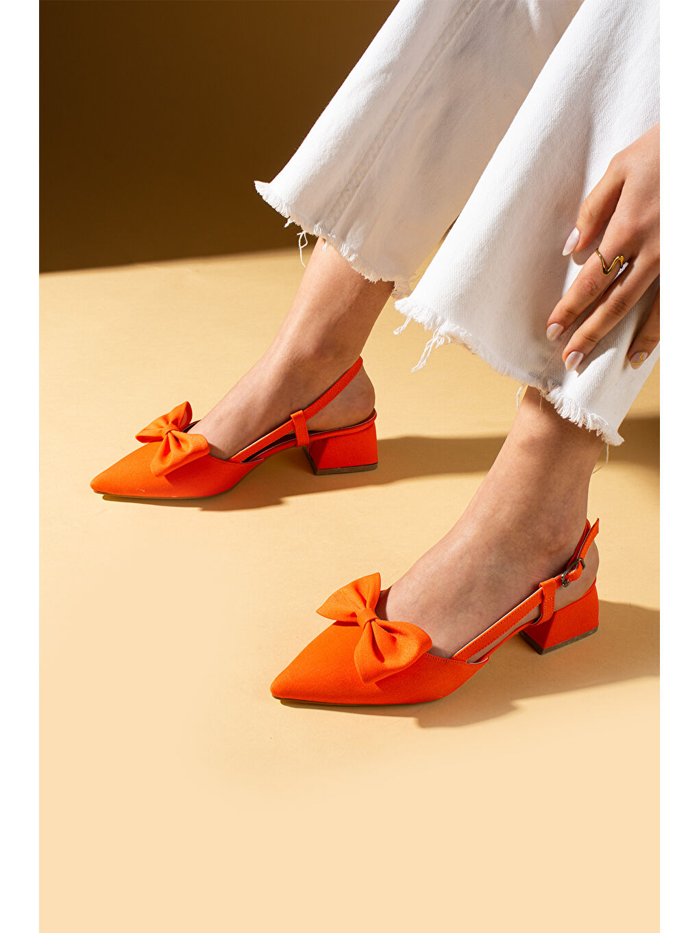 Turuncu Fiyonk Detaylı Saten Kumaş Slingback Kadın Topuklu Ayakkabı 87-141-25Saten-2