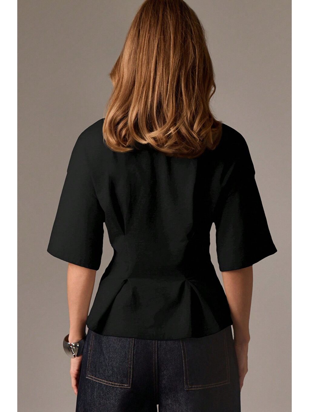 Siyah Kadın Oversize Basic Tişört Pile Detaylı Rahat Kesim Günlük Kombin-4