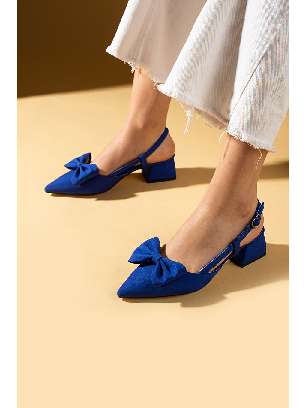 Mavi Fiyonk Detaylı Saten Kumaş Slingback Kadın Topuklu Ayakkabı 87-141-25Saten-1