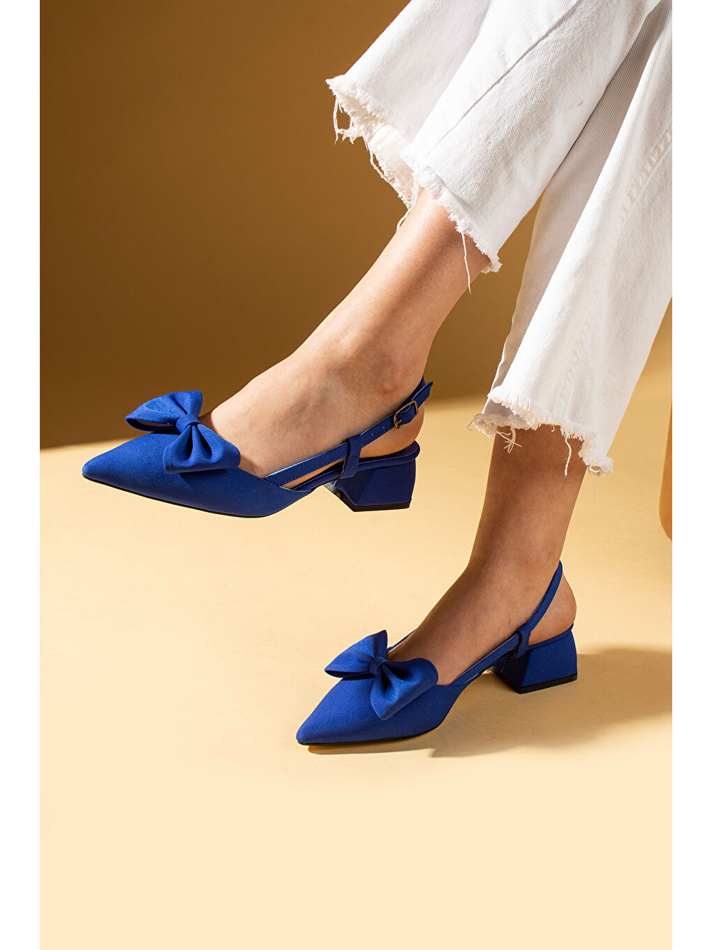 Mavi Fiyonk Detaylı Saten Kumaş Slingback Kadın Topuklu Ayakkabı 87-141-25Saten-2