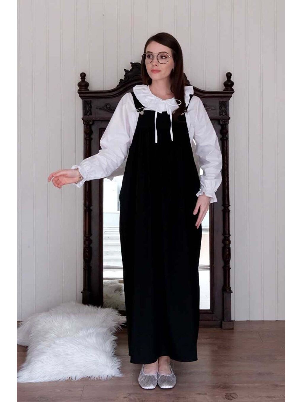 Siyah Poliviskon Askılı Jile Beyaz Yakası Fiyonklu Gömlek Takım-5