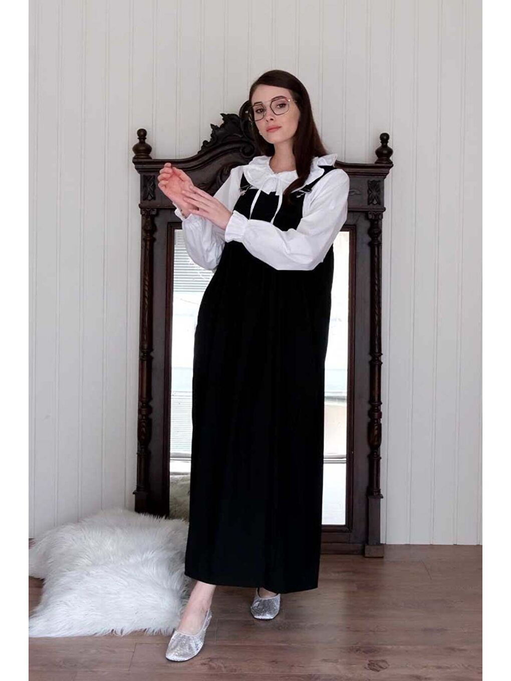 Siyah Poliviskon Askılı Jile Beyaz Yakası Fiyonklu Gömlek Takım-6