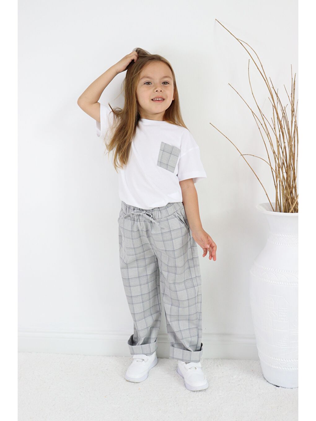 Beyaz Ekose Detaylı Tişört-3