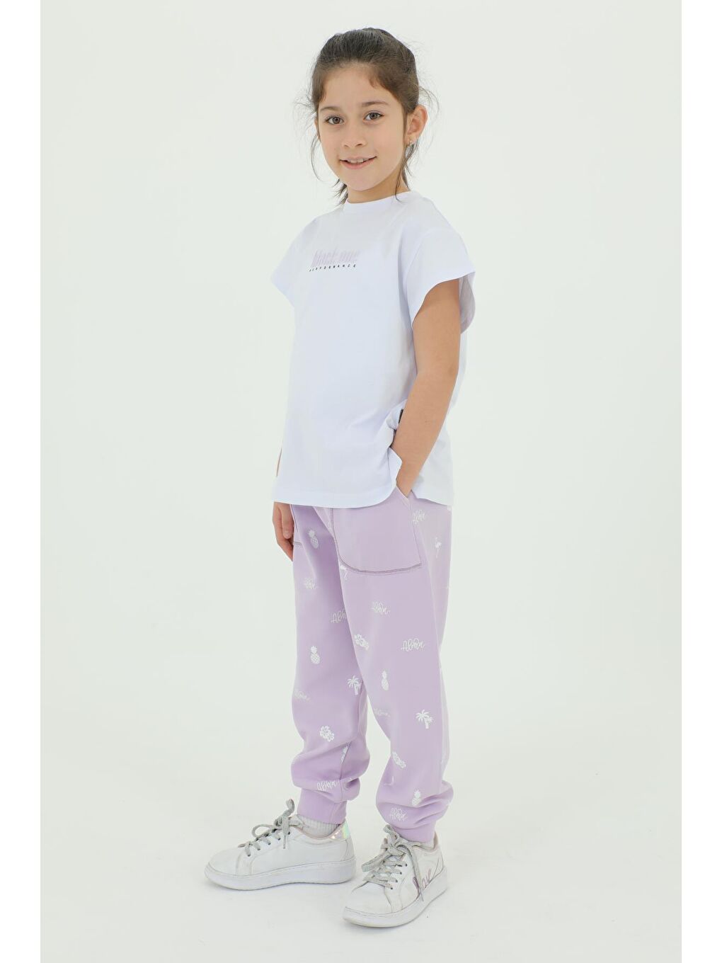 Lila Bisiklet Yaka Kız Çocuk Baskı Detaylı T-Shırt Ve Eşofman Takımı-4