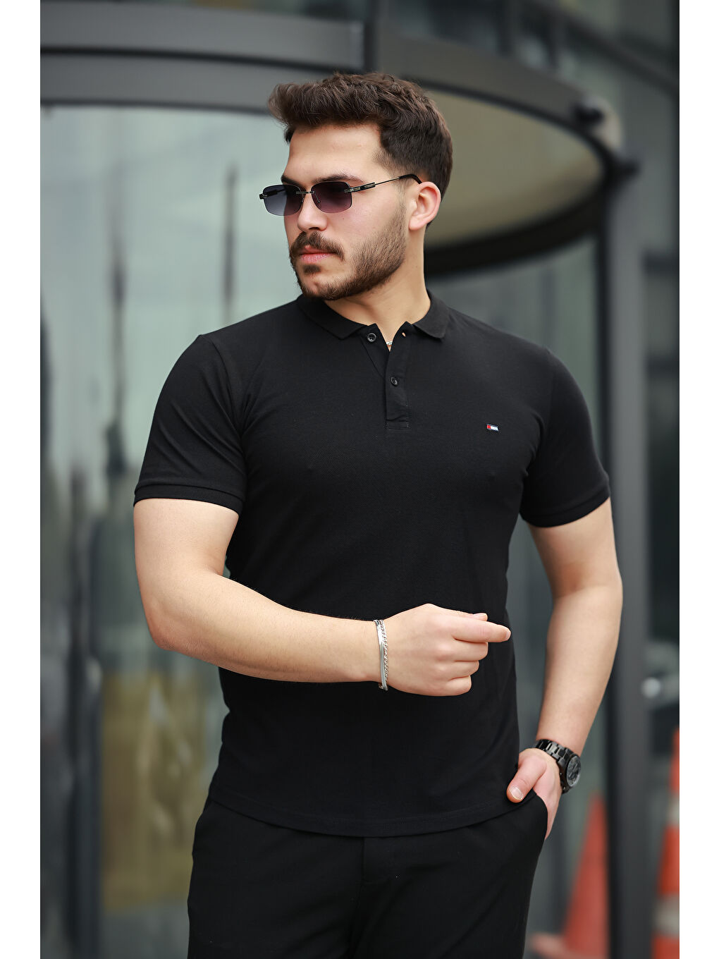 Siyah Erkek Kıvrılmaz Polo Yaka Cepsiz Slim Fit Dar Kesim T-Shirt