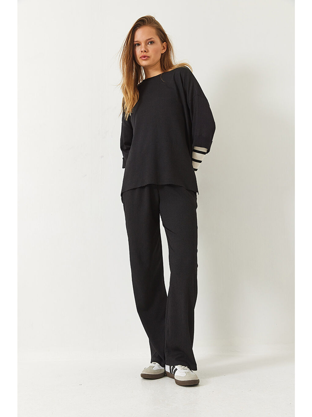 Siyah Kadın Yarım Kollu Palazzo Pantolonlu Bisiklet Yaka Alt-Üst Takım-2