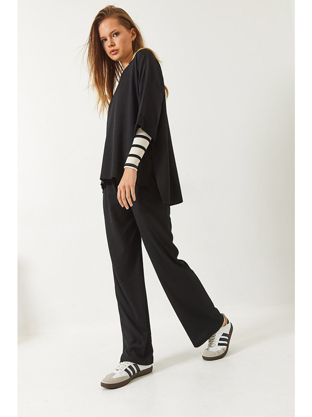 Siyah Kadın Yarım Kollu Palazzo Pantolonlu Bisiklet Yaka Alt-Üst Takım-3