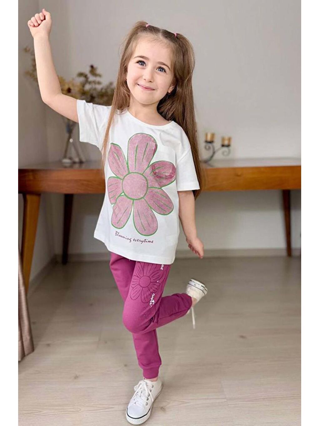 Kız Çocuk Üzeri Papatya Baskılı T-Shirt Çift Cepli Lastikli Mor Pijama Takımı-2