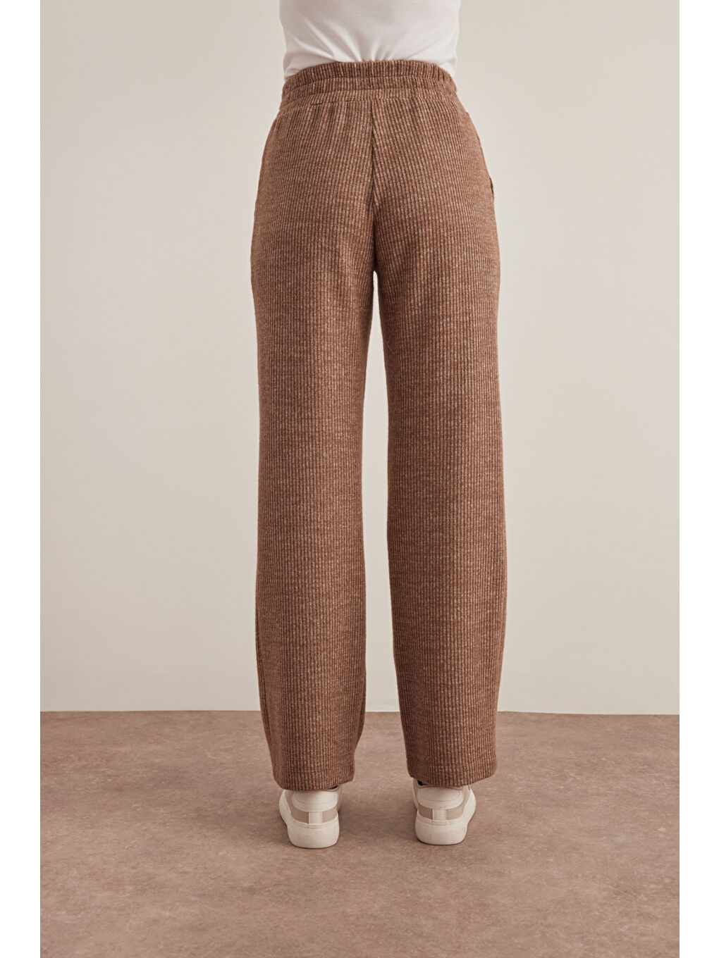 Bej Vizon Triko Beli Lastikli Pantolon-4