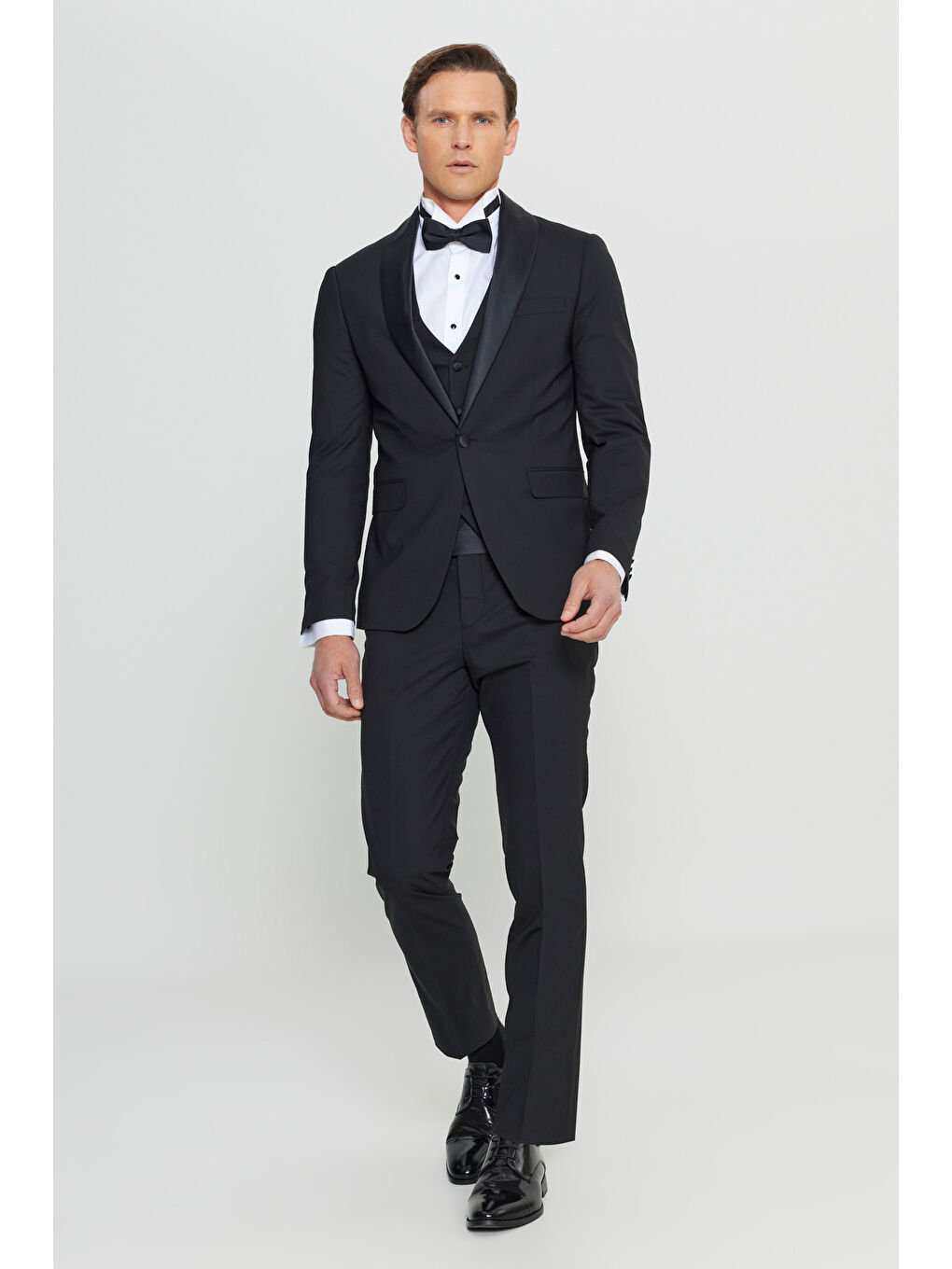 Erkek Siyah Yünlü Slim Fit Çıkma Şal Yaka Kapak Cepli Yelekli Damatlık Smokin Takımı-1