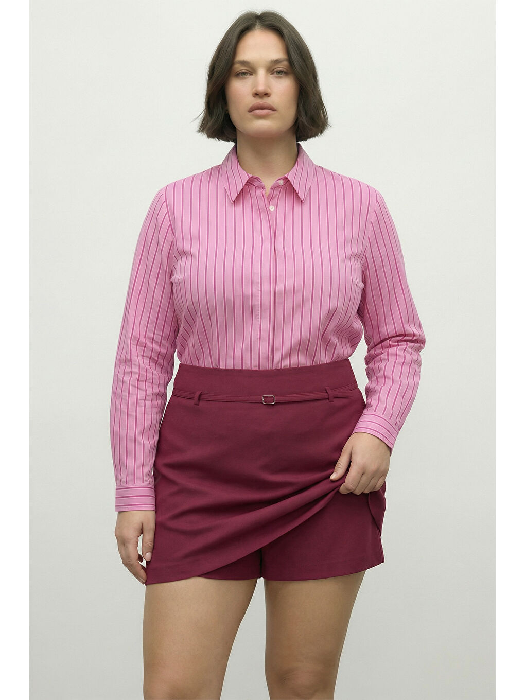 Kırmızı Kemer Detaylı Şort Etek-4