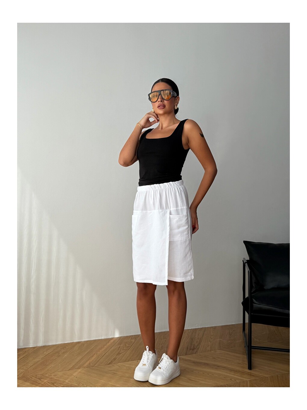 Beyaz Kadın %100 Keten Yüksek Bel Lastikli Cepli Şort – Rahat Kalıp Yazlık Doğal Keten Şort-1