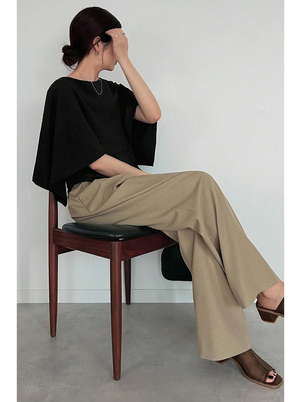 Siyah Kadın Pelerin Detaylı Trend Bluz-5