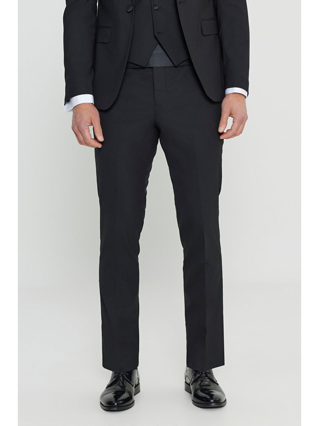 Erkek Siyah Yünlü Slim Fit Çıkma Şal Yaka Kapak Cepli Yelekli Damatlık Smokin Takımı-5