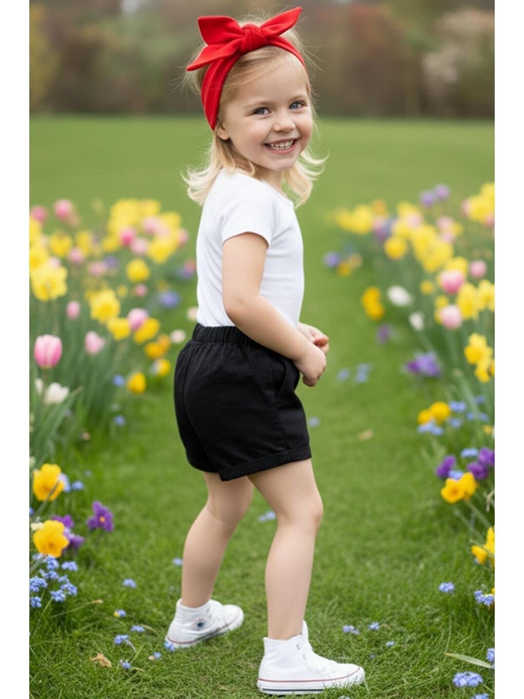 Kız Çocuk Siyah Jean Şort Kırmızı Dev Fiyonk Bandana-1